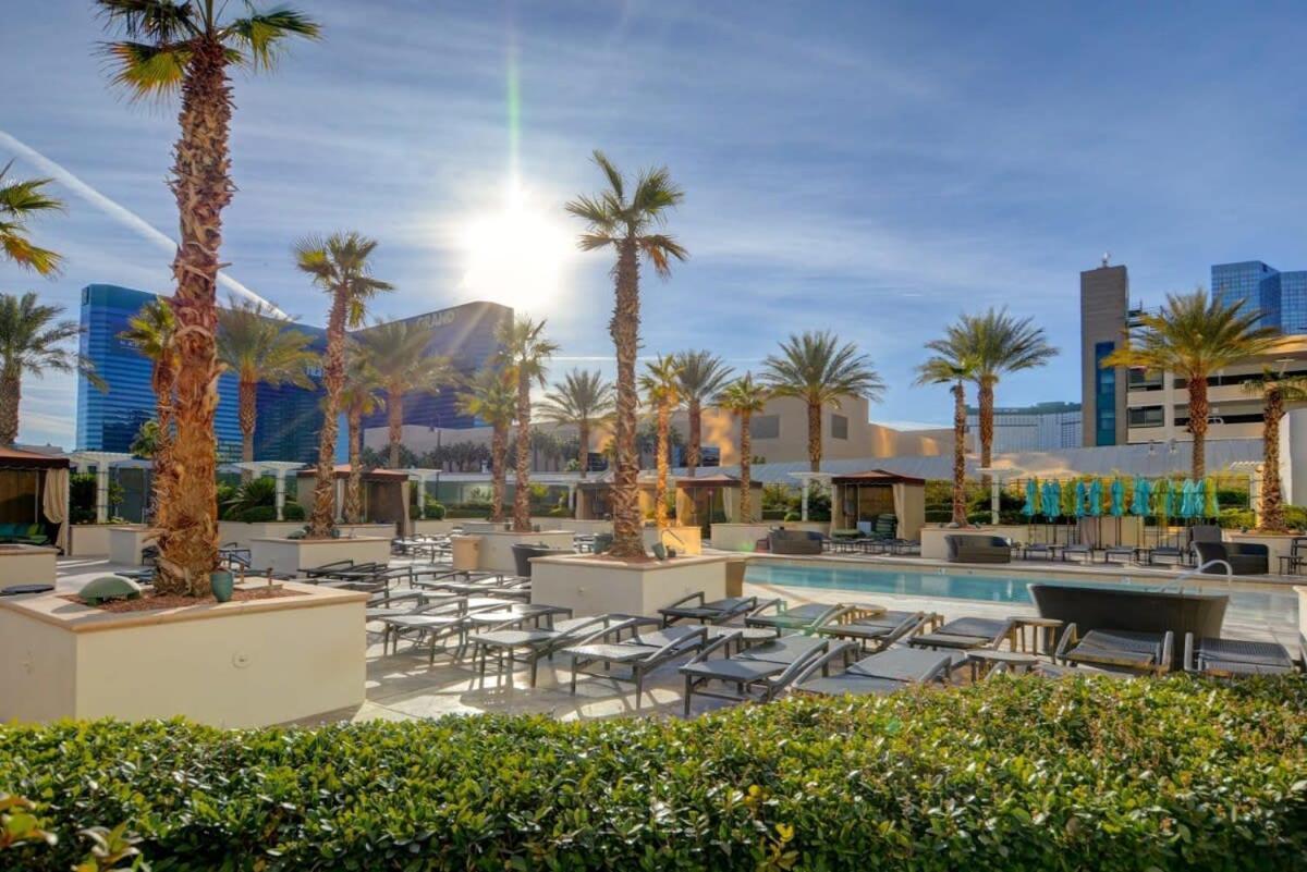Mgm Signature-24-709 Strip View Jacuzzi Studio Лас Вегас Екстериор снимка