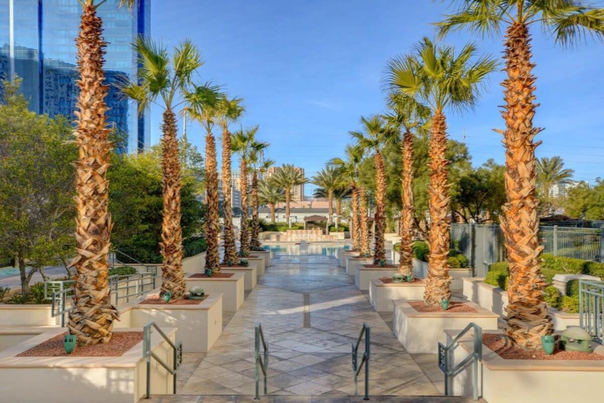 Mgm Signature-24-709 Strip View Jacuzzi Studio Лас Вегас Екстериор снимка